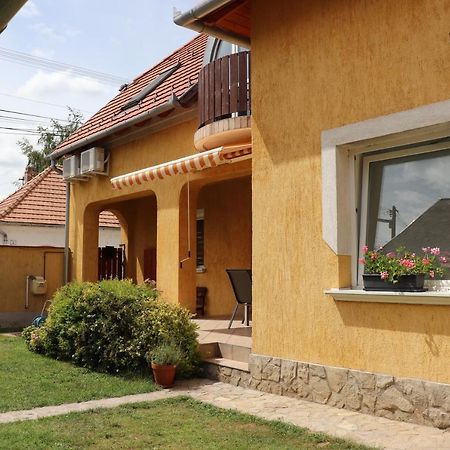 Veszprém B6 Apartman מראה חיצוני תמונה
