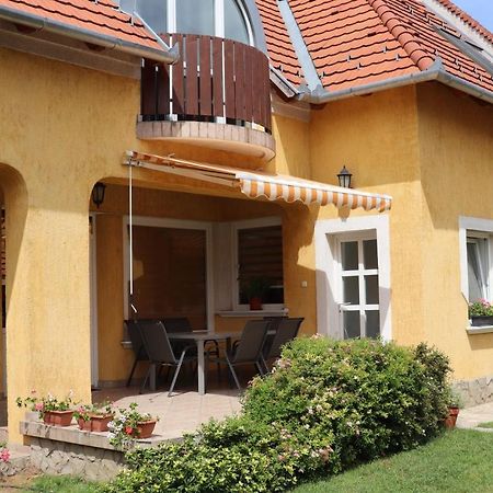 Veszprém B6 Apartman מראה חיצוני תמונה
