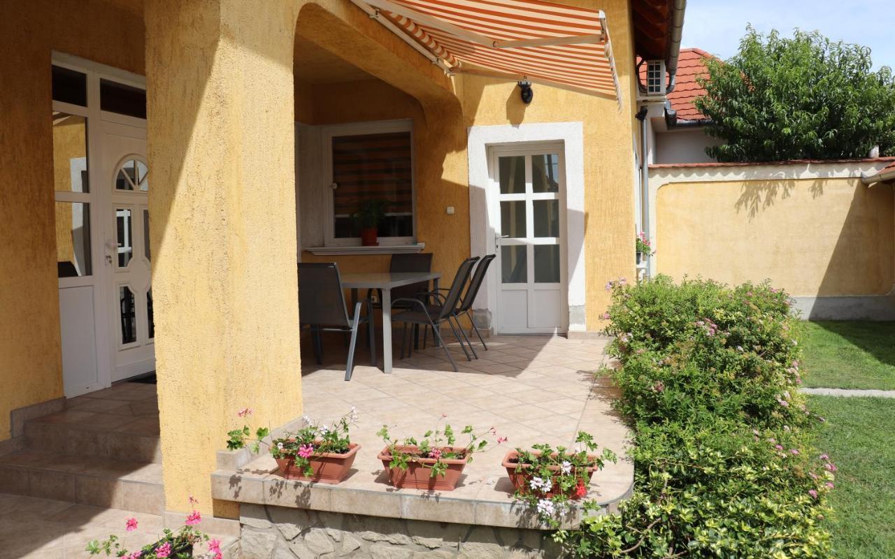 Veszprém B6 Apartman מראה חיצוני תמונה