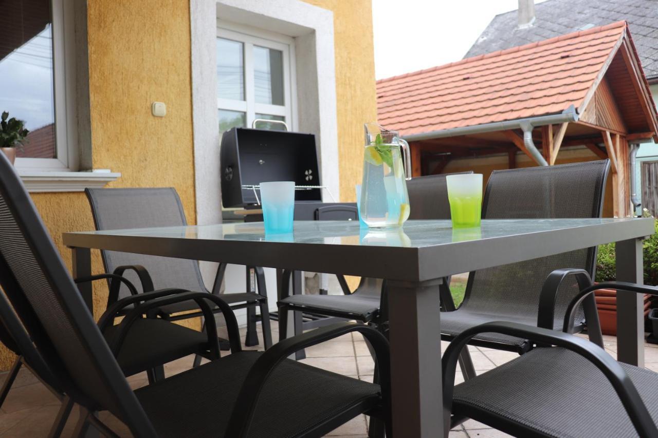 Veszprém B6 Apartman מראה חיצוני תמונה