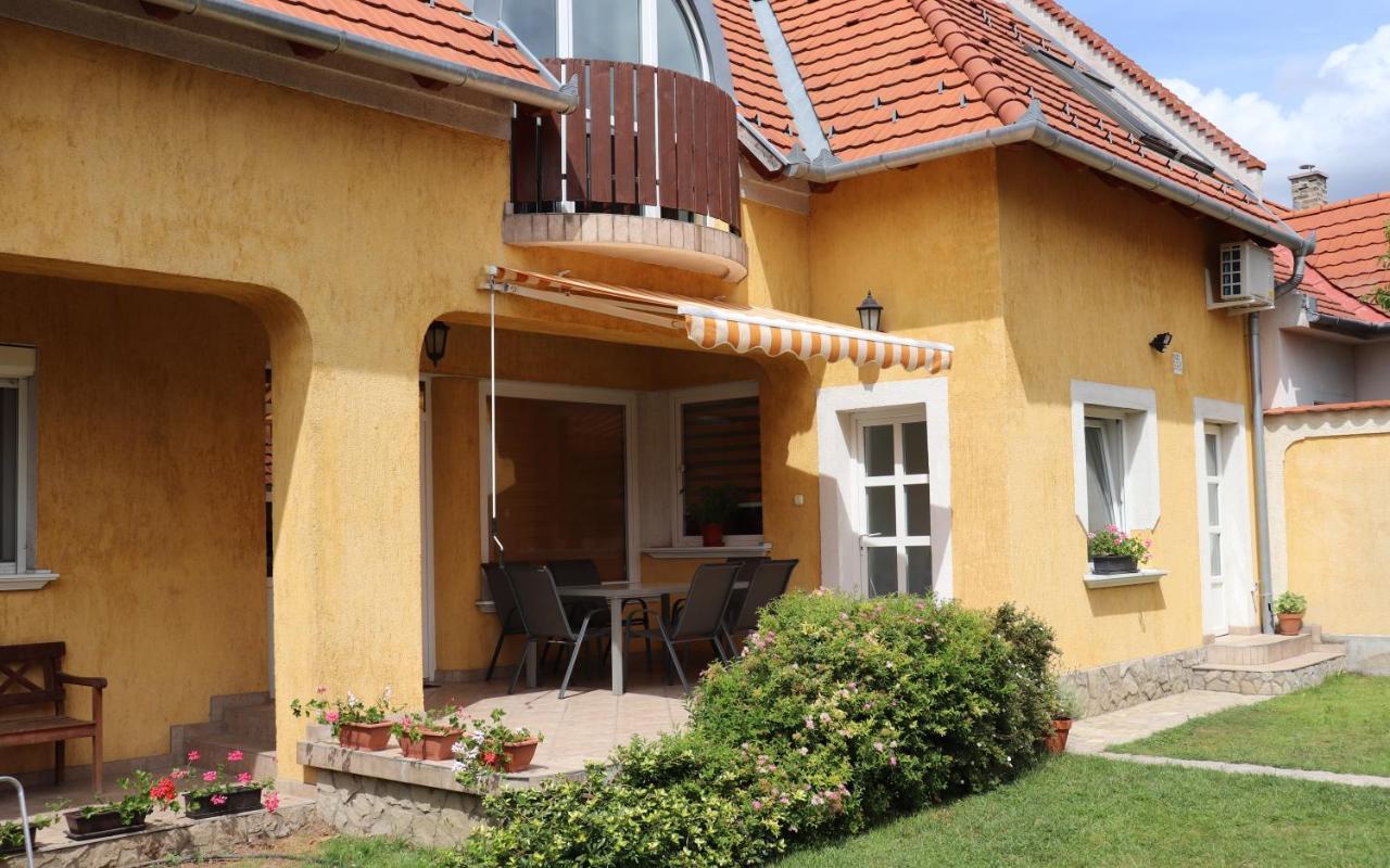 Veszprém B6 Apartman מראה חיצוני תמונה