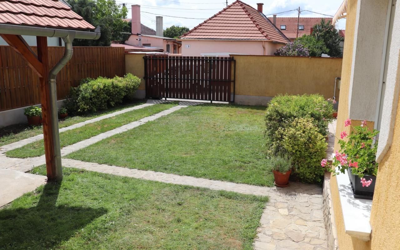 Veszprém B6 Apartman מראה חיצוני תמונה